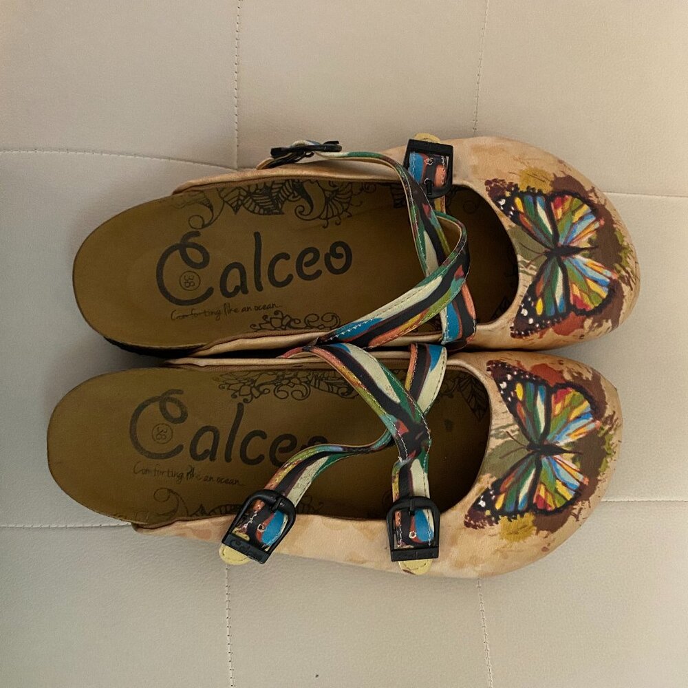 Calceo Bright Butterfly Patterned Strappy Clog - Picture 2 of 7
